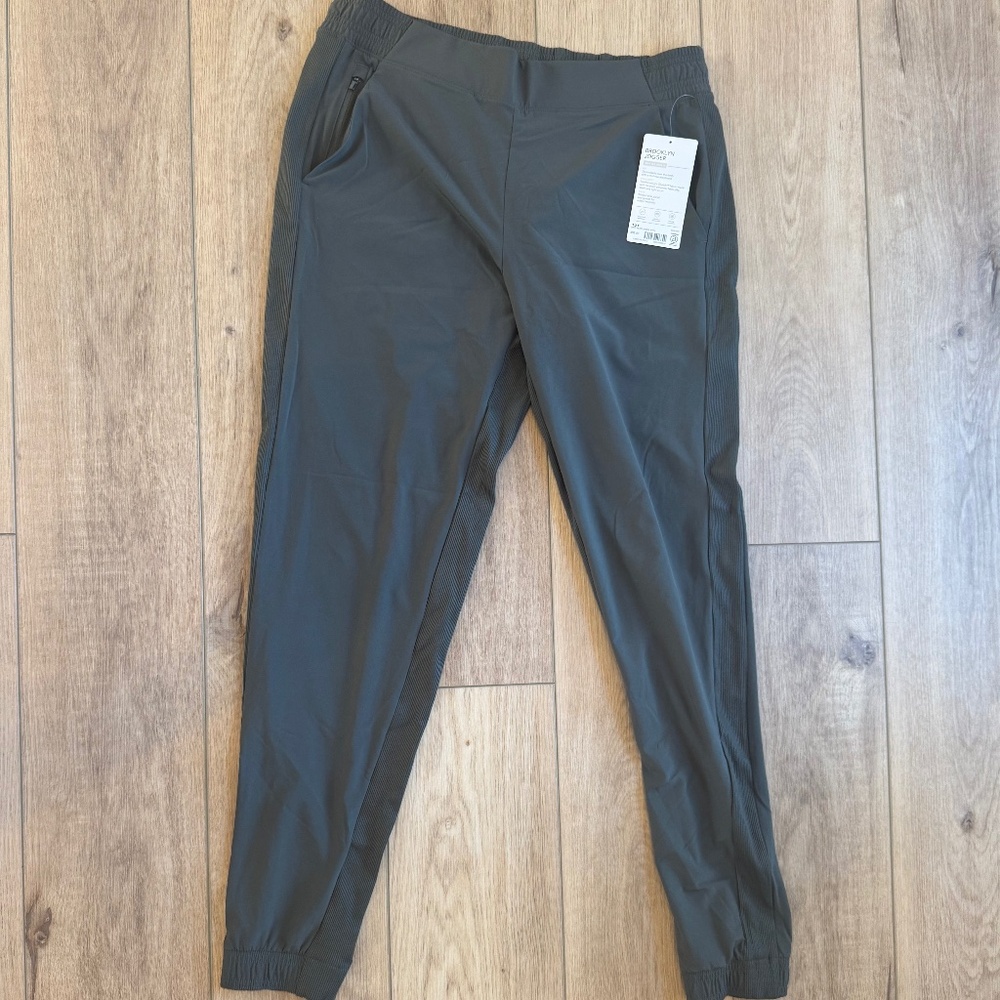 Athleta Brooklyn Jogger - 12t